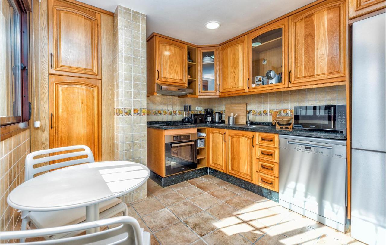 Gorgeous Home In Marbella With Kitchen Ngoại thất bức ảnh